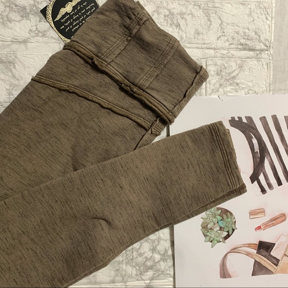 NWT FP High-Rise Ankle Length Hybrid Legging - Picture 13 of 14